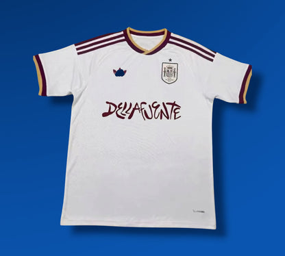 Camiseta España x Dellafuente