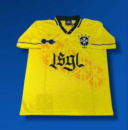 Camiseta Brasil Retro x Camin