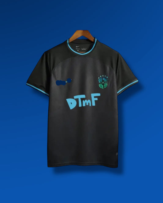 Camiseta Brasil x Bad Bunny