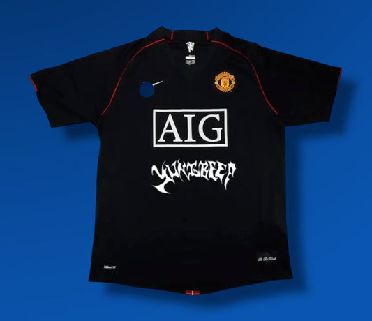 Camiseta Manchester United x Yung Beef